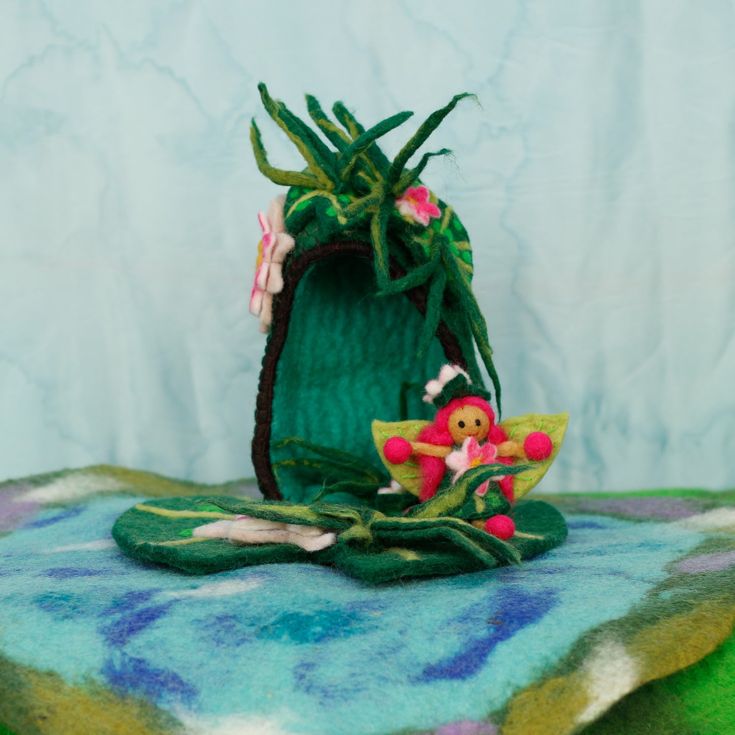 Felt Lilly Cave Home with Mat & Fairy