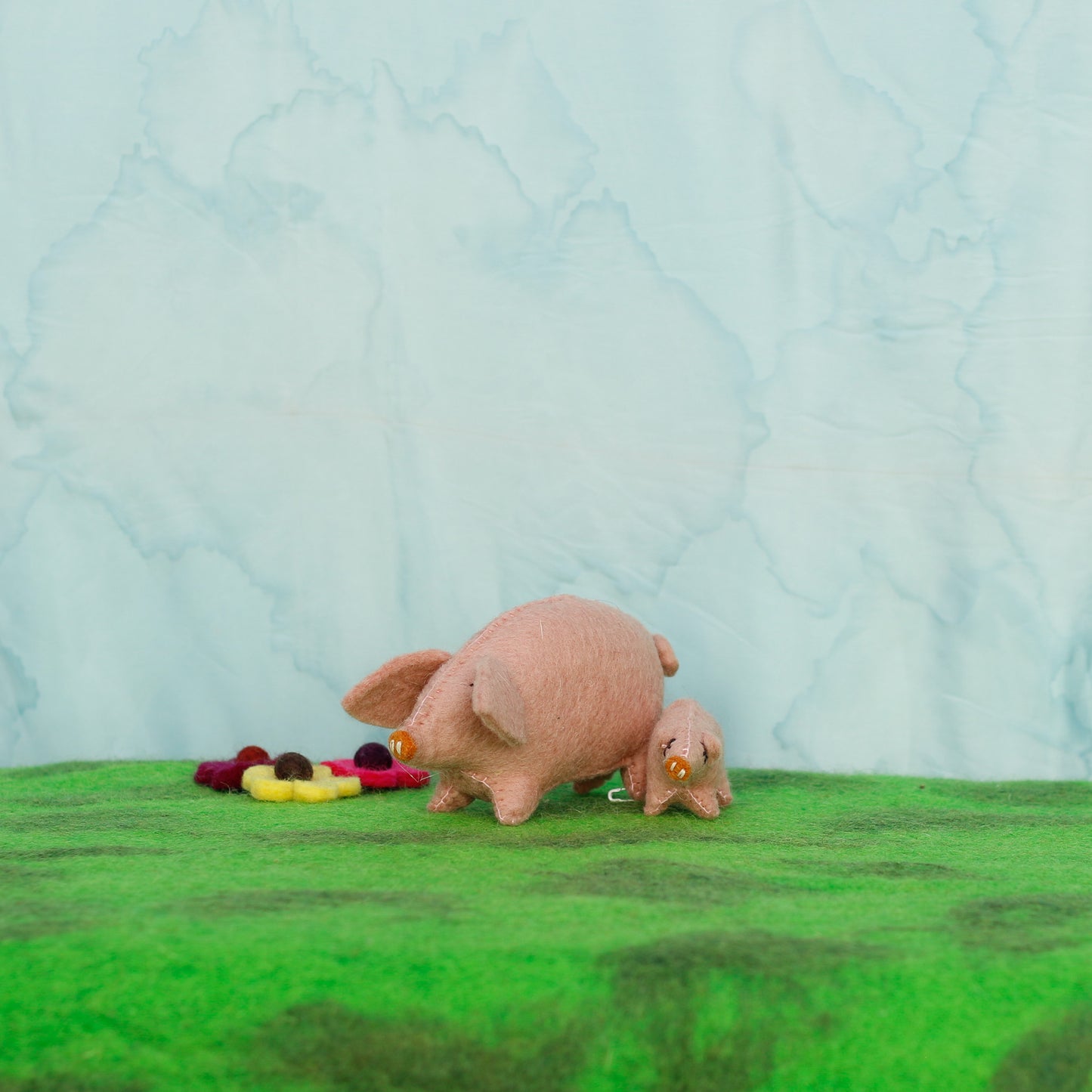 Felt Pig Mama & Piglet